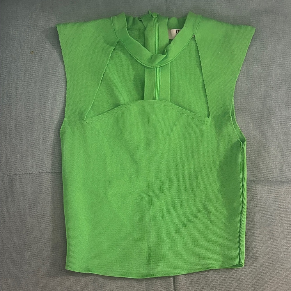 Chic Green Sleeveless Blouse